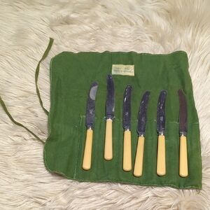 Vintage 1930-1940 deluxe cutlery bakelite Butterscotch Knives Green Roll-Up Case
